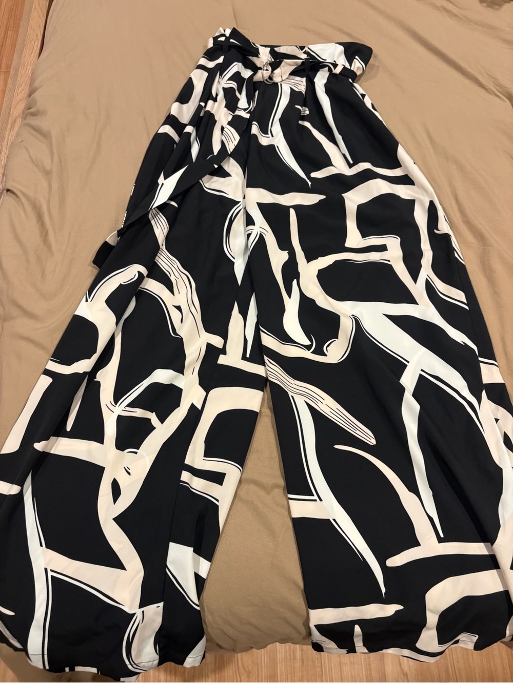 SHEIN Black & White Abstract Wide-Leg Palazzo Pants
